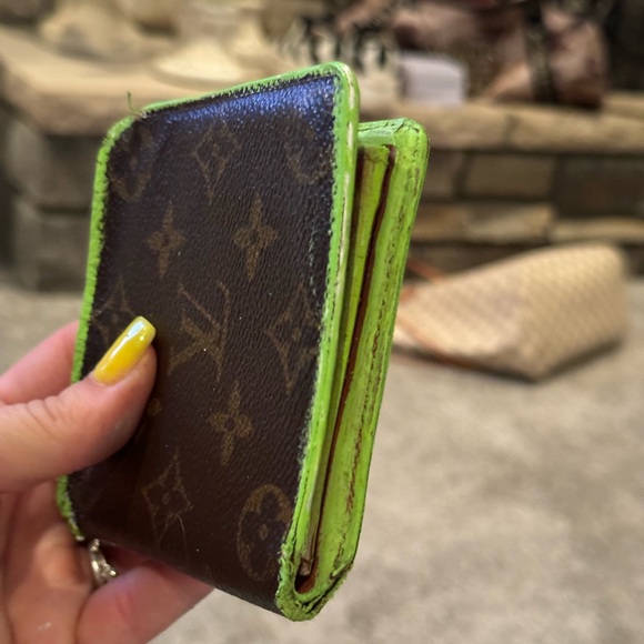 Hand painted LV wallets. 2 separate - Picture 16 of 16